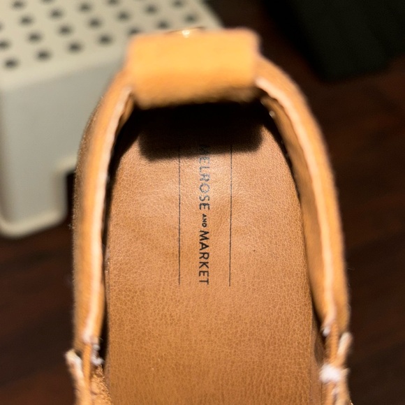 Suede Tan heeled boots - Picture 4 of 4